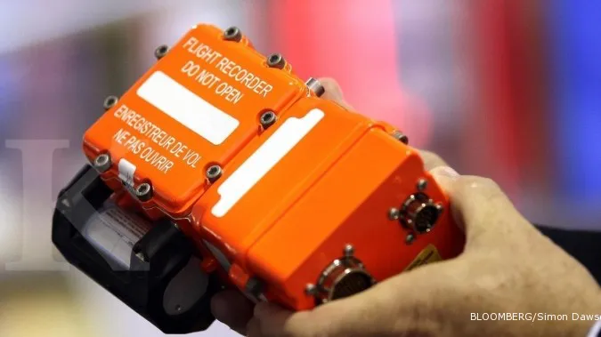 Divers retrieve 2nd black box from AirAsia crash 