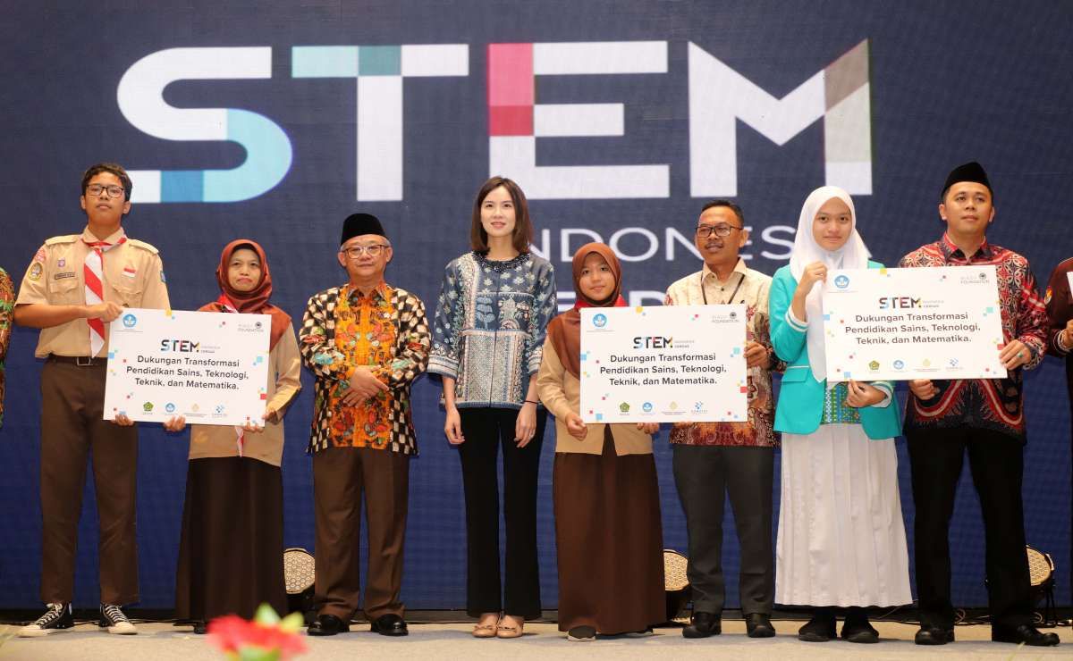 Riady Foundation Canangkan Inisiatif Nasional STEM Indonesia Cerdas