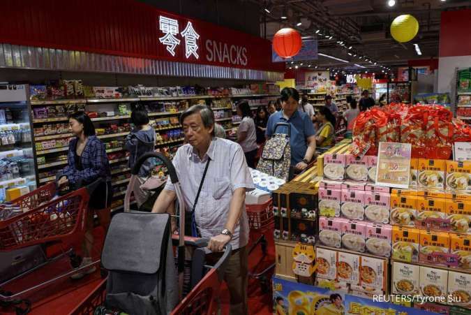 Hong Kong Siaga Topan Super Ragasa, Sekolah dan Bisnis Tutup