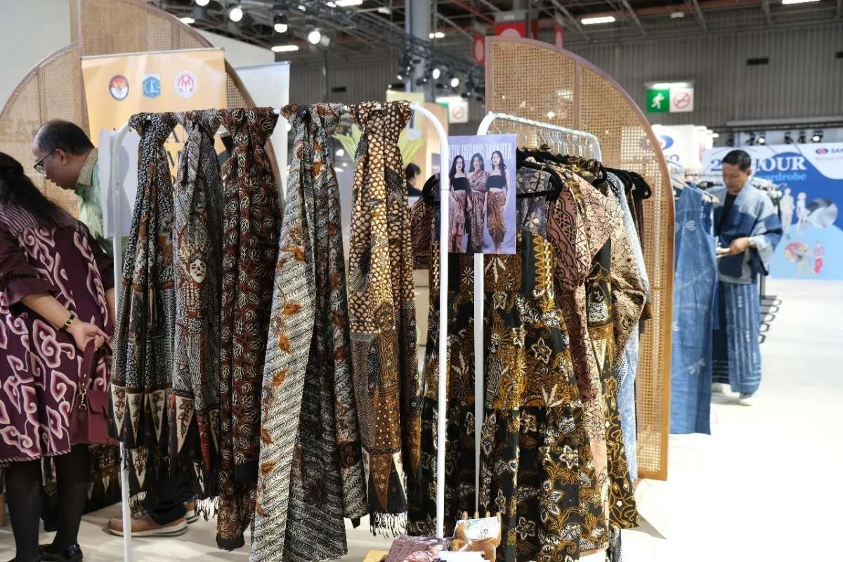 Batik Indonesia Raup Potensi Transaksi Rp 4,15 Miliar di Paris