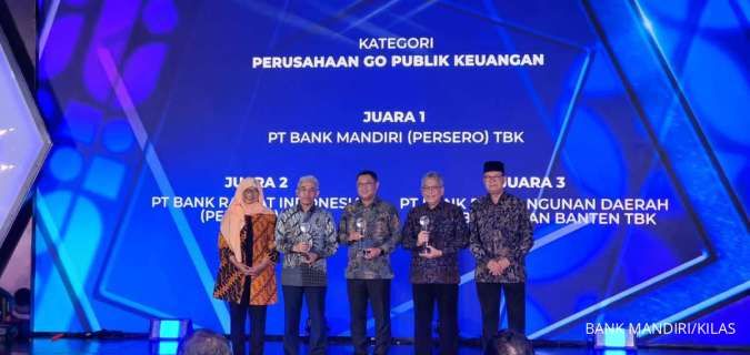 Bank Mandiri Raih Juara 1 Perusahaan Go Publik Keuangan Annual Report Award 2022