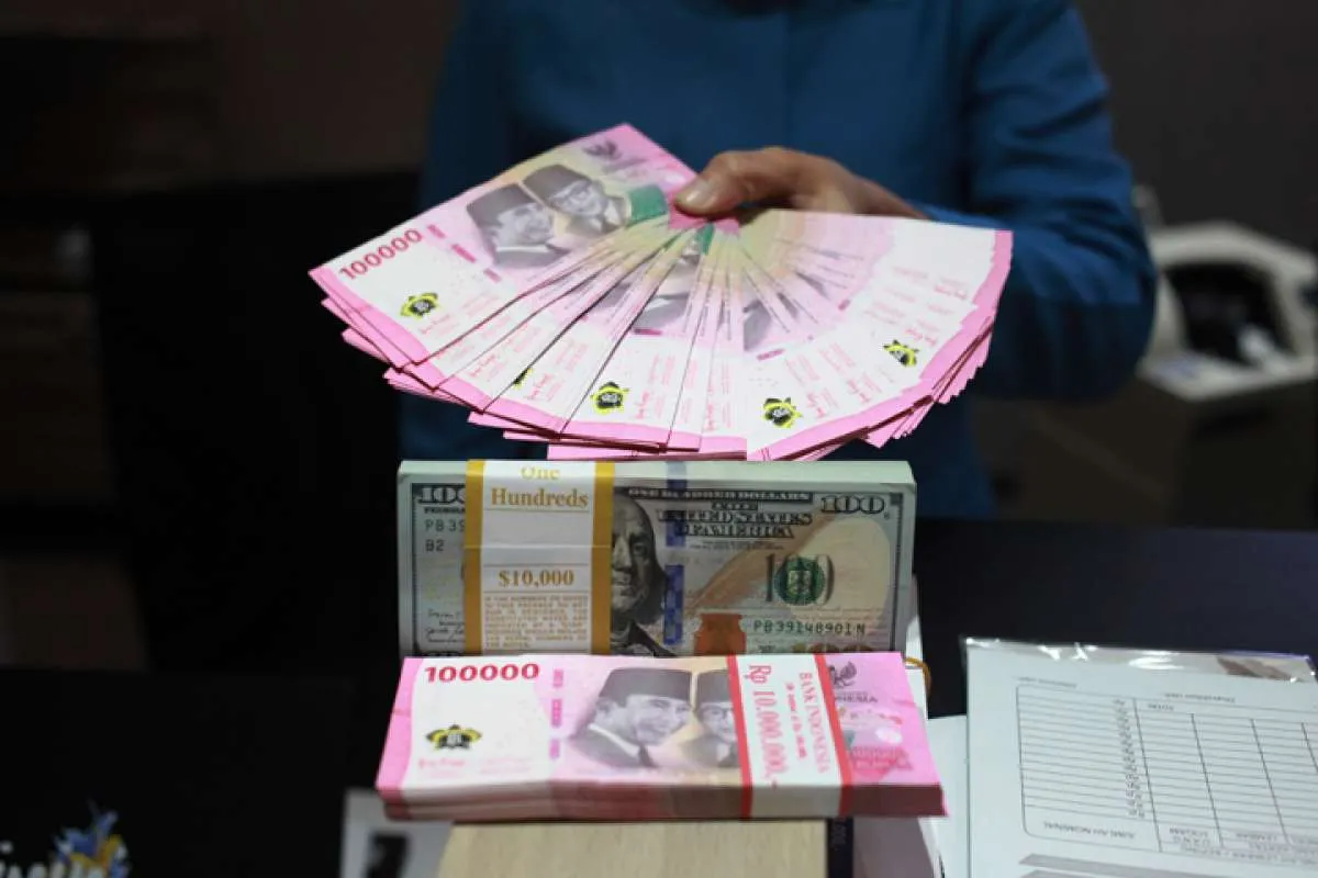 Rupiah Pimpin Pelemahan Mata Uang Asia di Awal September