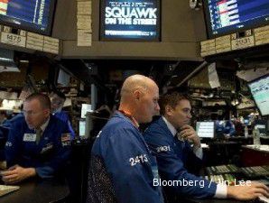 Sektor keuangan menyeret jatuh Wall Street