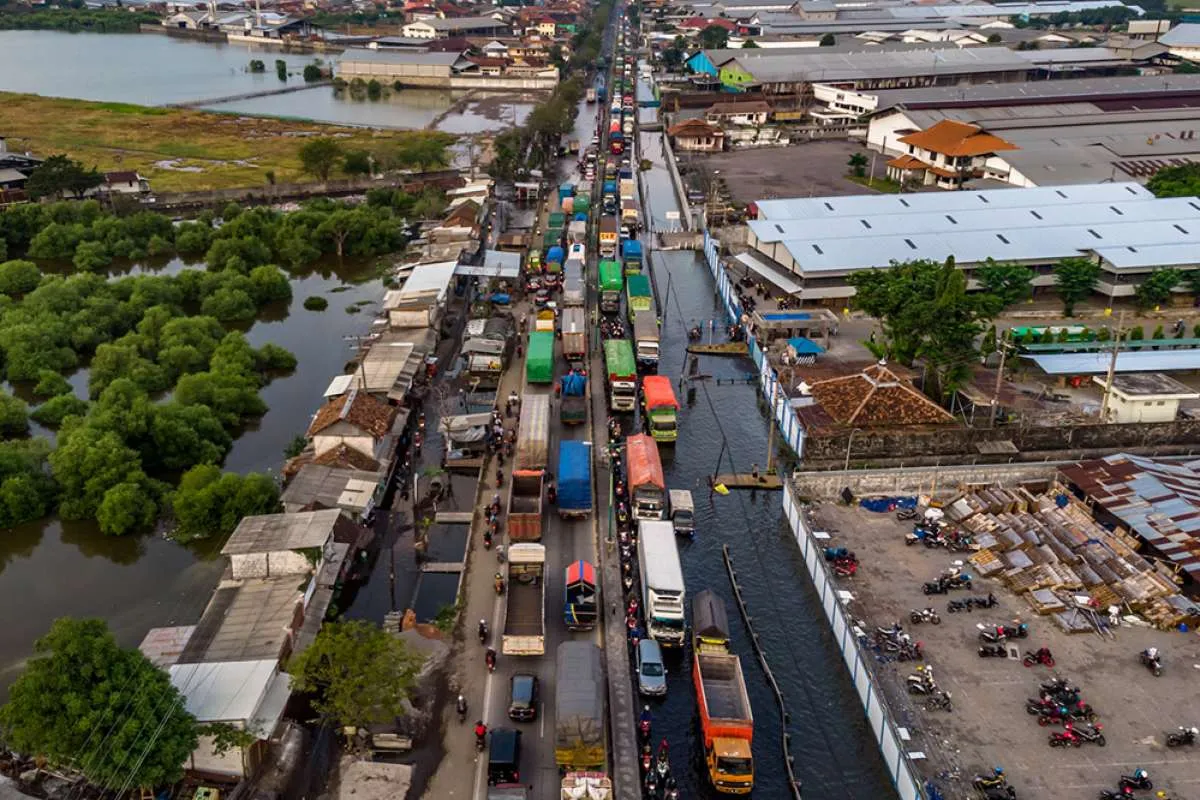 Kementeran PUPR secara bertahap berupaya menangani banjir dan rob di wilayah Pantura