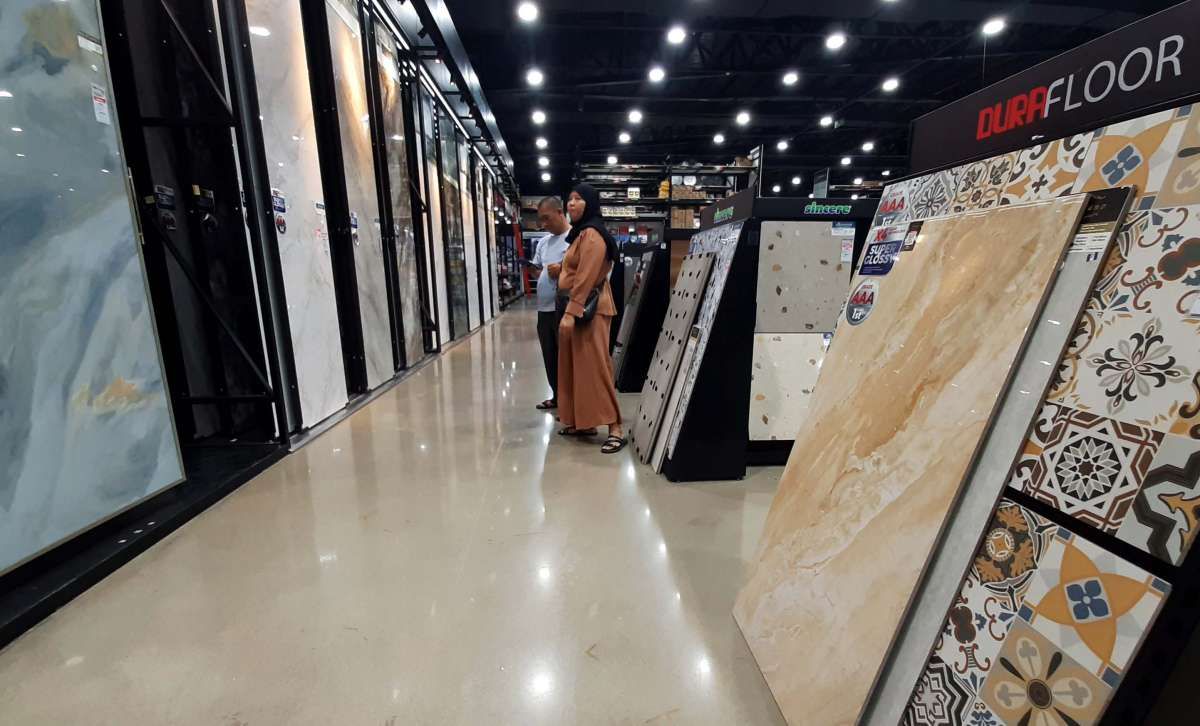 Poles-poles Produksi Keramik Nasional