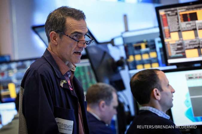 Wall Street: S&P 500, Dow Ditutup Naik Tipis, Nasdaq Turun untuk Hari ke-3