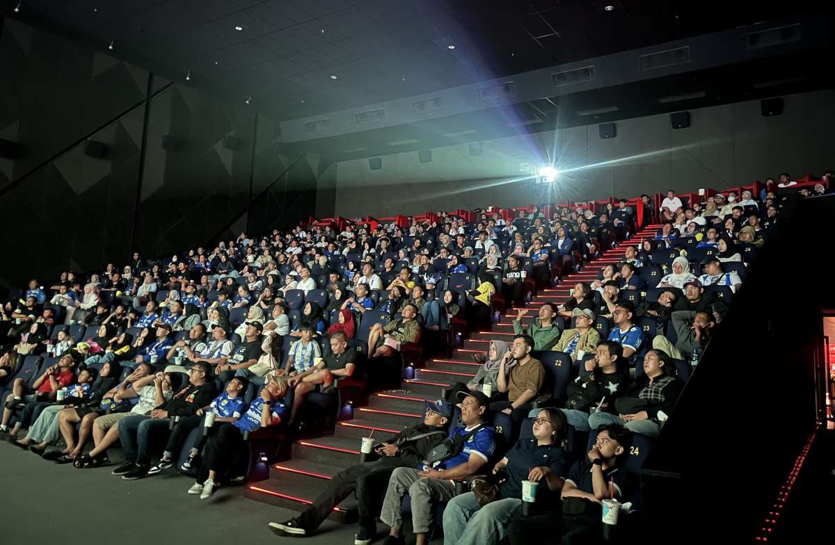Layar Bioskop yang Merambah Bisnis Nobar Hingga Pijat