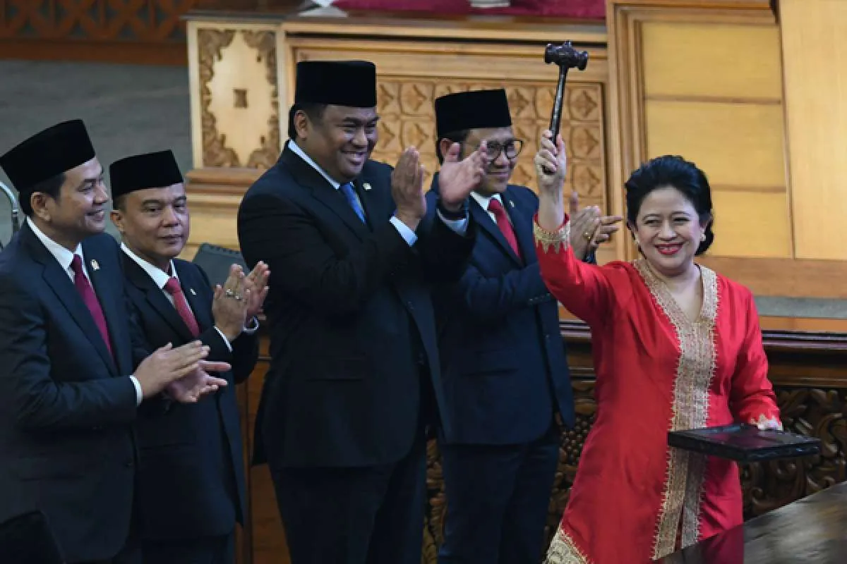 Unjuk gigi kaum perempuan di parlemen, dari anggota termuda hingga Ketua DPR