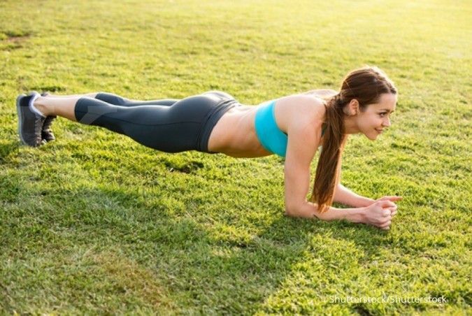 5 Manfaat Olahraga Plank Saat Berpuasa
