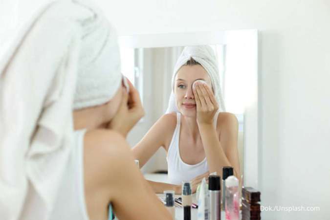 5 Cara Membersihkan Makeup dengan Bahan Alami, Bisa Pakai Minyak Zaitun