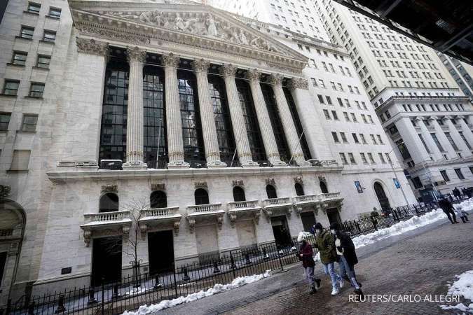 Wall Street loyo jelang data inflasi AS