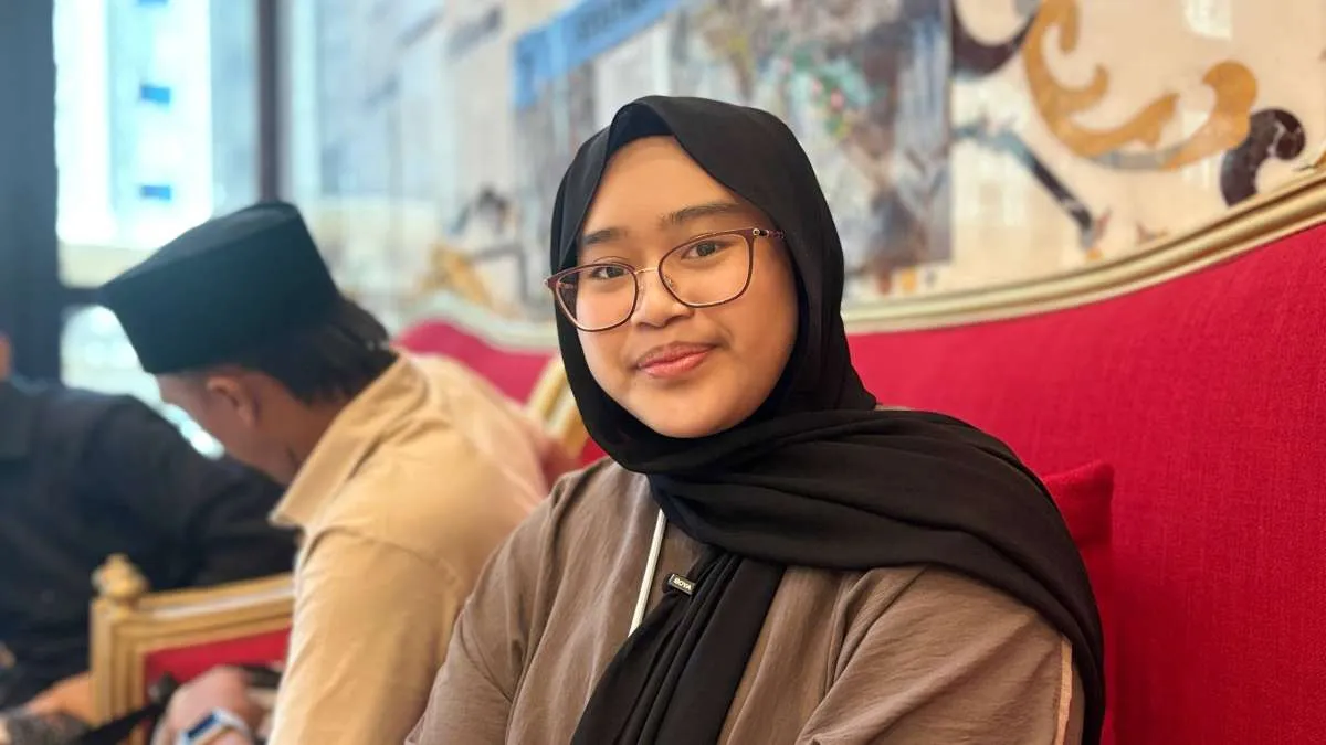 Berhaji di Usia 15 Tahun, Aysylla Naila Sempatkan Ujian Sekolah di Tanah Suci
