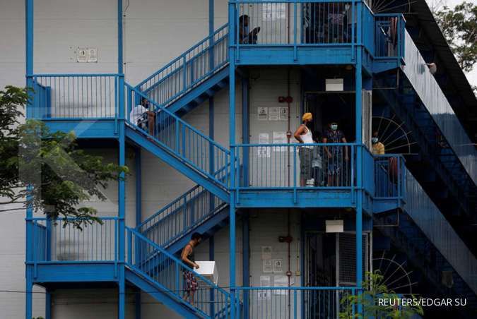 Singapura berencana lakukan tes Covid-19 kepada 323.000 penghuni di asrama migran 