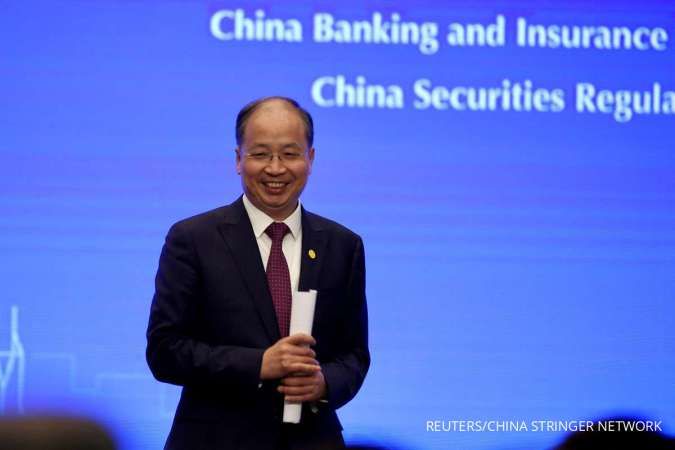 Mantan Kepala Regulator Pasar Modal China Yi Huiman Diselidiki atas Dugaan Korupsi