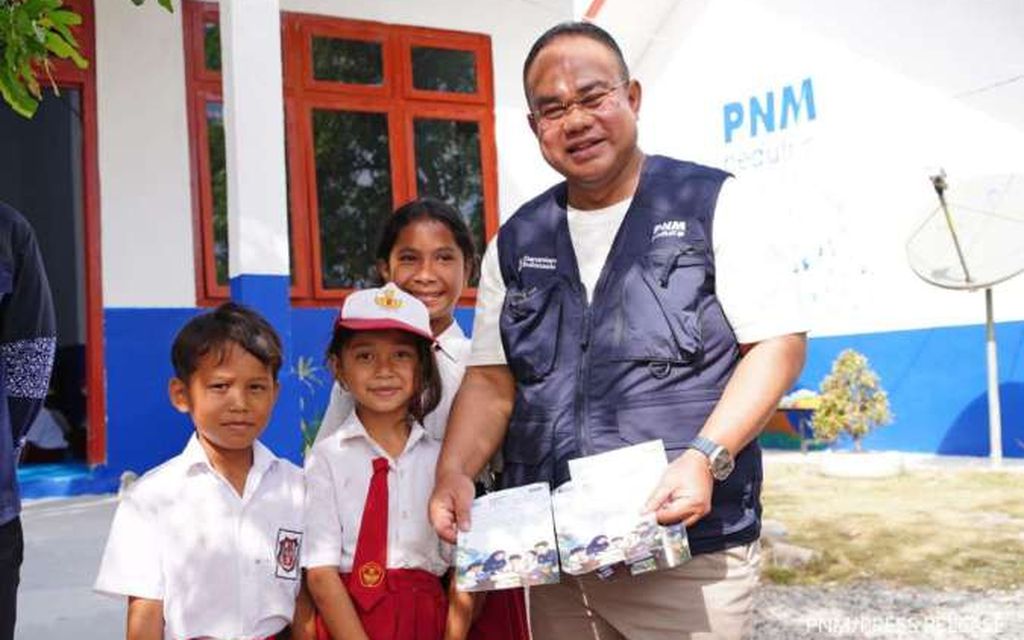 Anak Nasabah PNM Mekaar: Orang Tua Berjuang di Sawah, Saya di Sekolah 