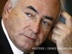 Bekas Direktur Pelaksana IMF Strauss- Kahn bebas dari tahanan rumah