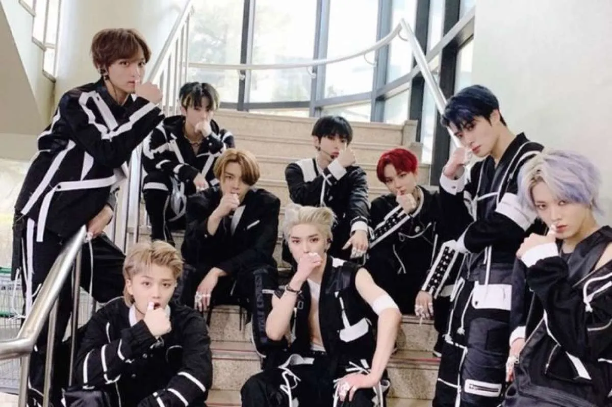 Bikin penasaran, NCT 127 mengaku kangen sama Indonesia usai rilis album baru