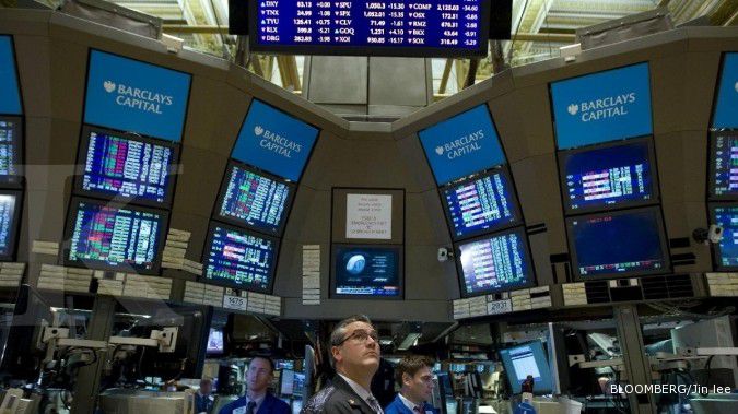 Suku bunga AS dikerek, Wall Street meroket 