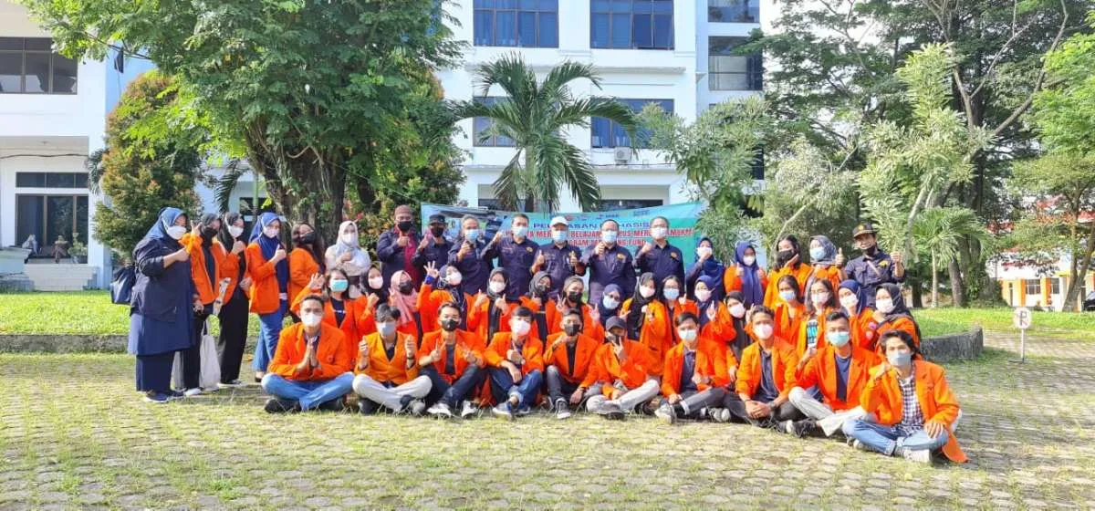 Mahasiswa Universitas Jambi berbagi pengetahuan dan berdayakan Suku Anak Dalam