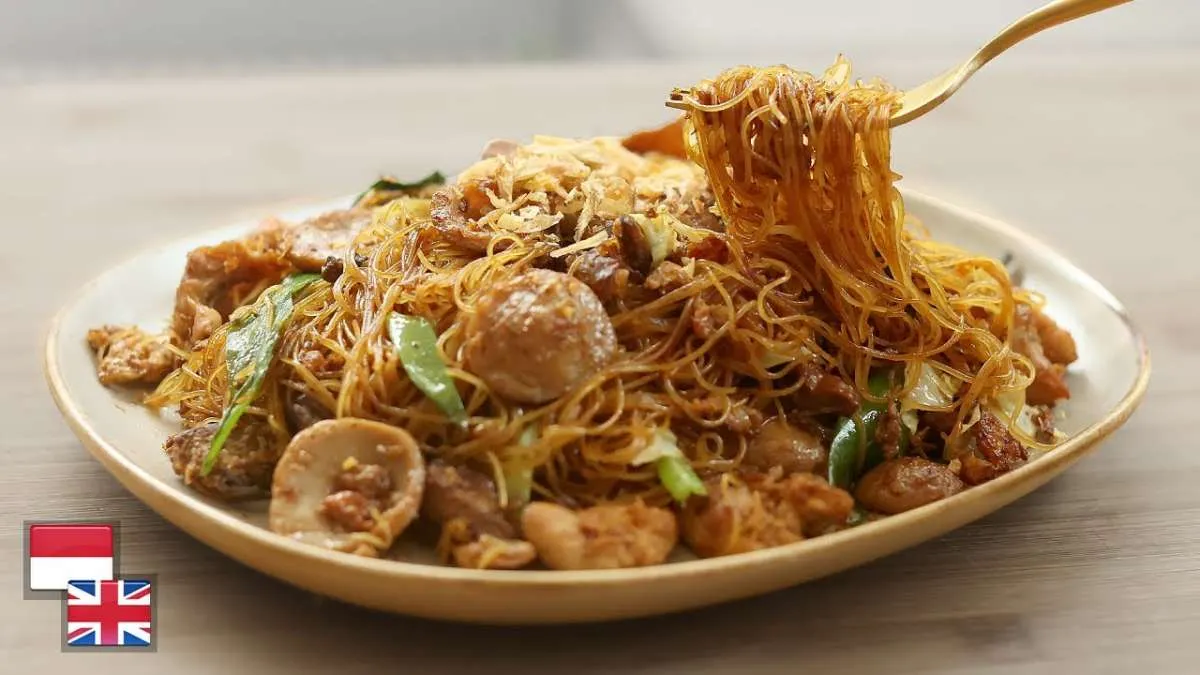 Resep Bihun Goreng Ala Solaria Kreasi Devina Hermawan, Toppingnya Komplet Banget