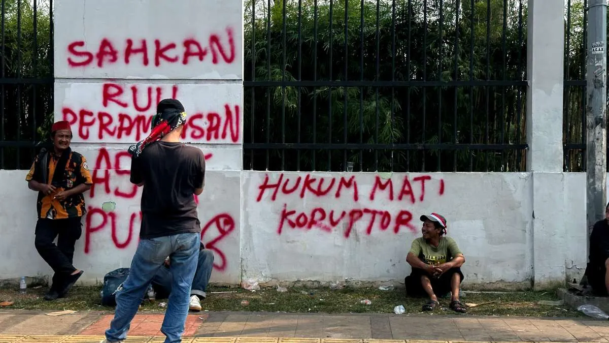 Di Tengah Aksi Demo, Indef Soroti Tekanan Ekonomi Kelas Menengah