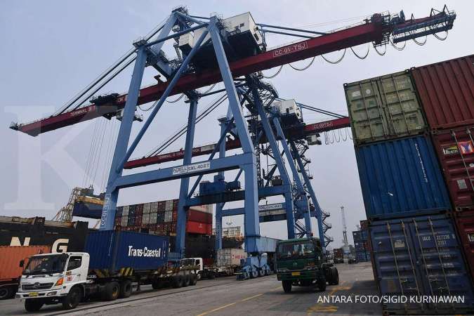 Neraca Perdagangan Indonesia Surplus US$ 3,83 Miliar di Februari 2022