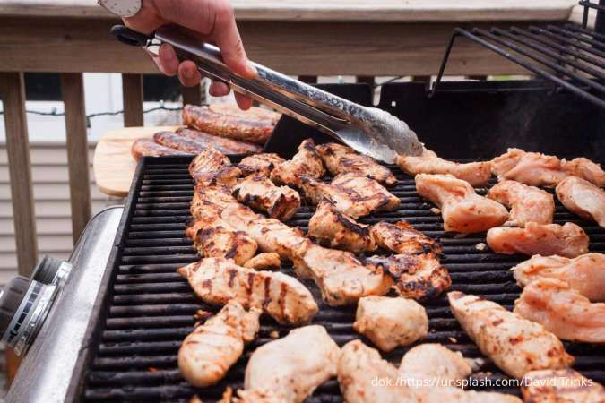 Tips dan Resep Memanggang Dada, Paha, sampai Sayap Ayam: Tiap Potongan Lezat Maksimal Tips dan Resep Memanggang Dada, Paha, sampai Sayap Ayam: Tiap Potongan Lezat Maksimal