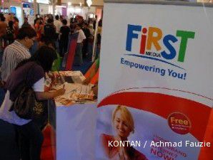 First Media Television private placement Rp 1 miliar