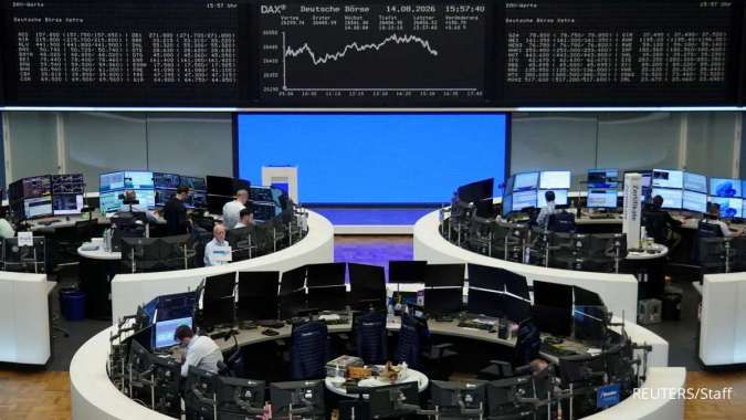 GLOBAL MARKETS-Stocks Mixed, Dollar Falls on Fed Rate Bets, but Yields Rise