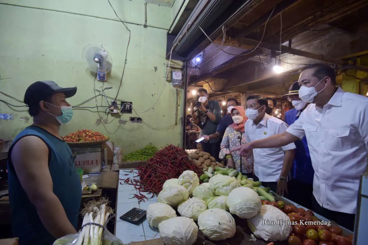 Pantau Pasar Anyar Tangerang, Mendag Pastikan Pasokan&Harga Bapok Aman Jelang Lebaran
