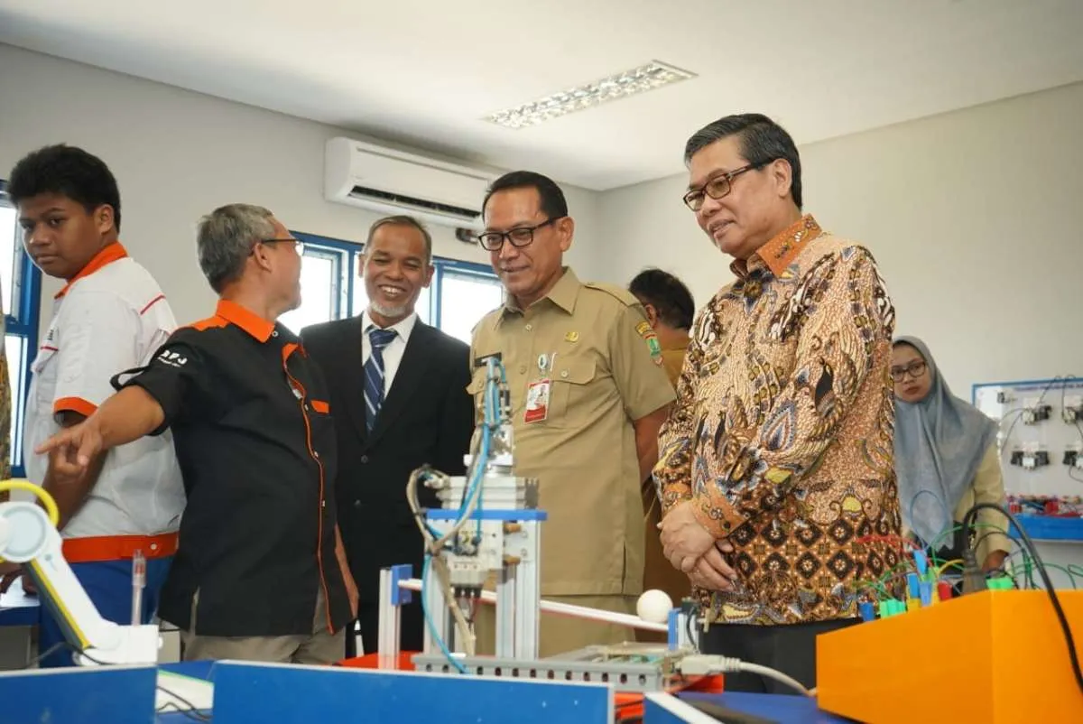 Sinar Mas Land Resmikan SMK Perguruan Cikini di KIIC Karawang, Siapkan SDM Unggul