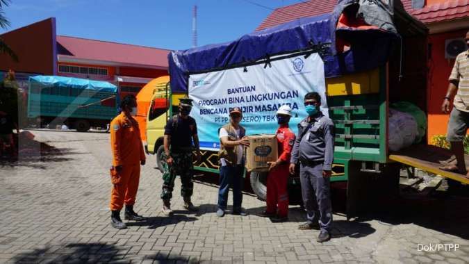 PTPP menyalurkan bantuan ke korban banjir di Luwu Utara, Sulawesi Selatan