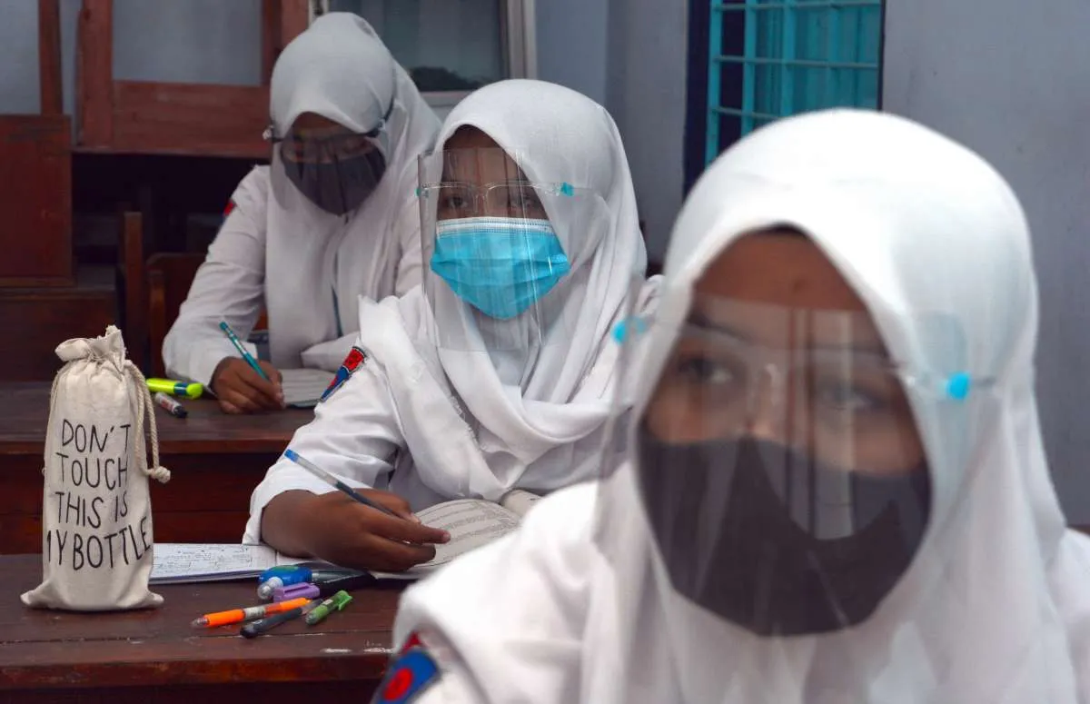Sekolah tatap muka diperbolehkan Januari 2021, ini alasan dan pertimbangan pemerintah