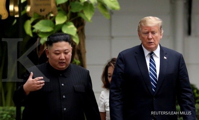 Trump slams South Korea's Moon but says he likes North Korea's Kim