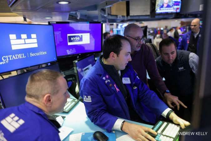 Wall Street: S&P 500 dan Nasdaq Ditutup Menguat, Dow Jones Koreksi