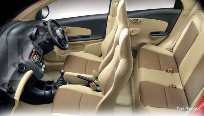 Harga mobil bekas Honda Brio (Interior Honda Brio Satya Gen 2)