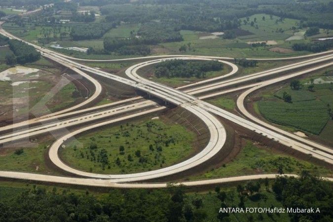 Hutama Karya targetkan tiga ruas tol Trans Sumatra beroperasi penuh pada 2018