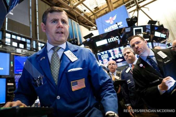 Wall Street ditutup lebih rendah setelah Pence batalkan pidato tentang China