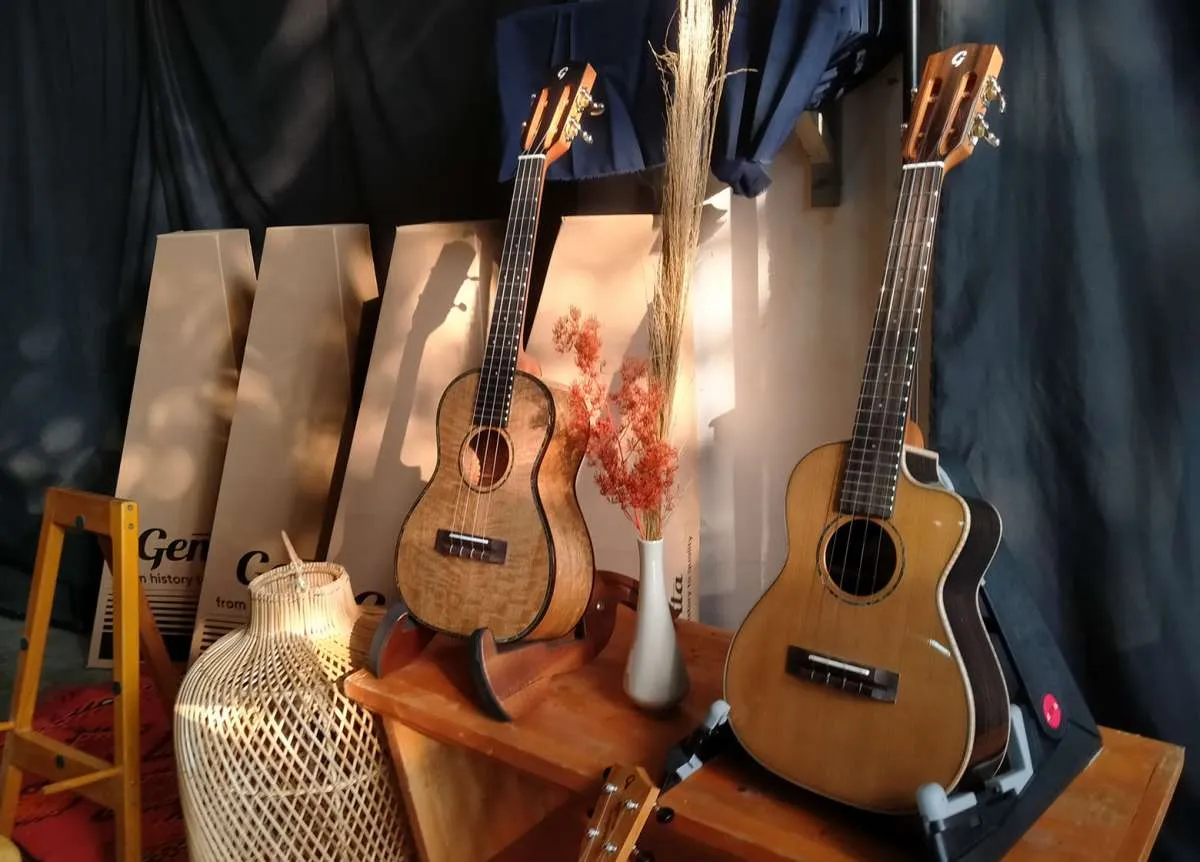 Petikan Gitar Genta Mengalun hingga Eropa