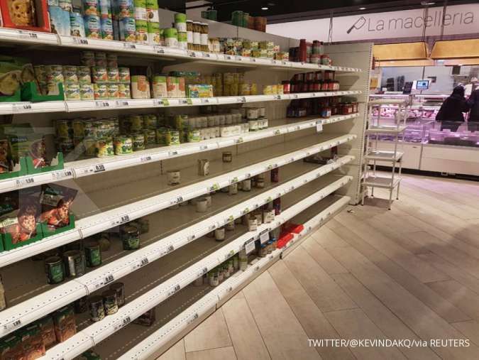 Cerita Italia dilanda panic buying: Rak-rak supermarket kosong, masker sulit didapat