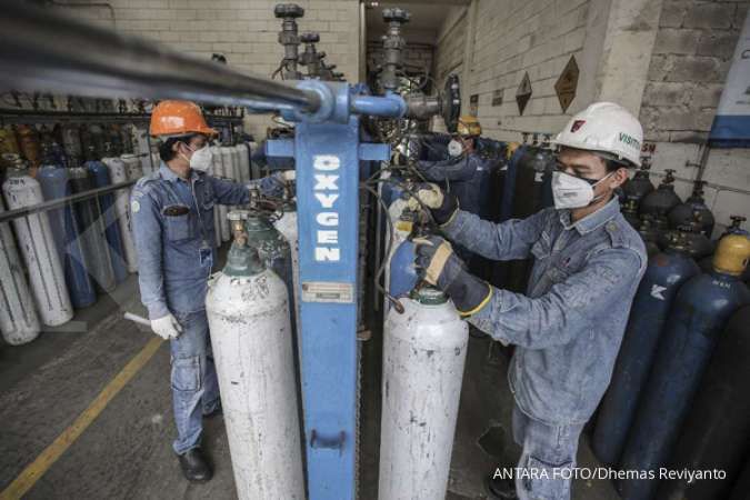 Bantu tangani Covid-29, Krakatau Steel (KRAS) salurkan 25.438 tabung oksigen gratis