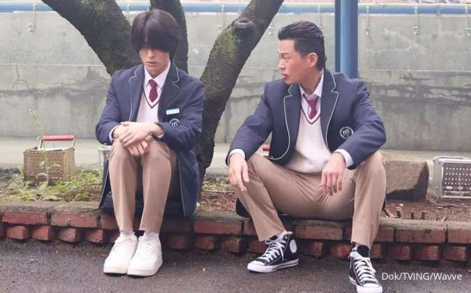 Nonton High School Return of a Gangster Subtitle Indonesia, Dibintangi Lee Seo Jin