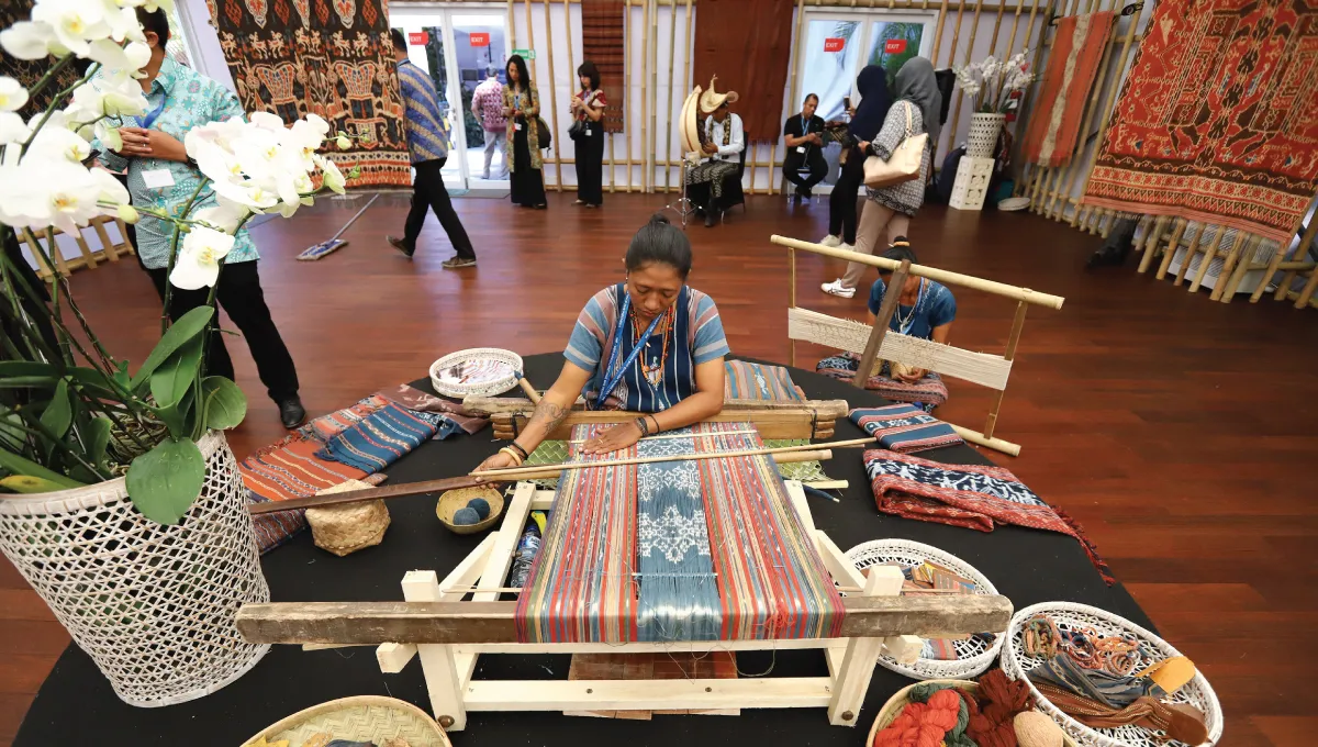 Perbandingan Pinjaman ULaMM dari PNM dengan Pinjaman Online, Lebih Baik Mana?