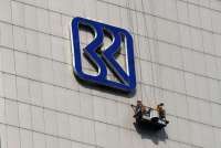 Margin Bunga Tergerus, Non-Bunga Topang Laba