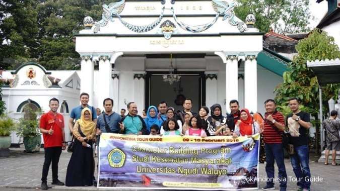 Indonesia Tour Guide mencuil bisnis dari para pemandu wisata