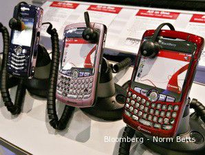 Operator Berlomba Menggemukkan Pengguna BlackBerry