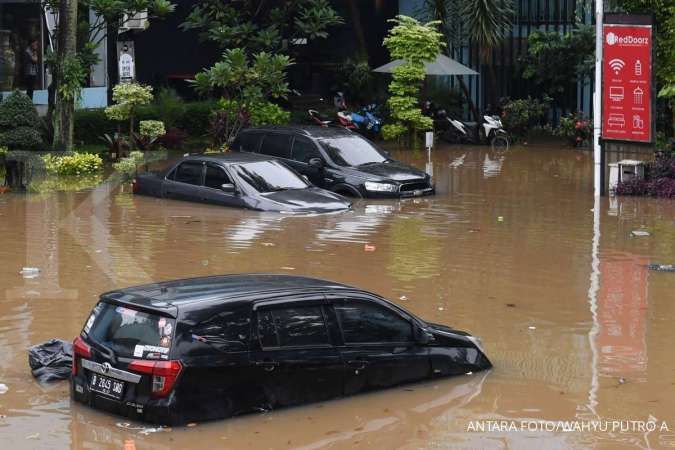 Cuaca hari ini di Jabodetabek hujan lebat, waspada banjir di Jakarta Selatan & Timur