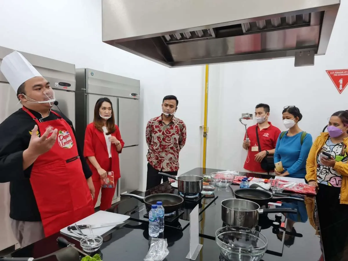 Ajinomoto Ajak Media Keliling Pabrik di Karawang