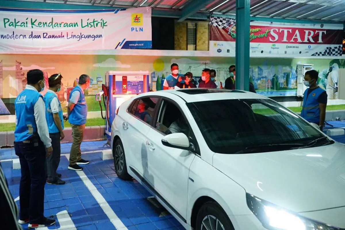 PLN dirikan stasiun pengisian kendaraan listrik umum (SPKLU) di Tol Trans Sumatera