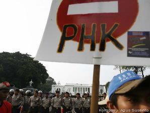 Pemerintah Harus Bergegas Atasi PHK